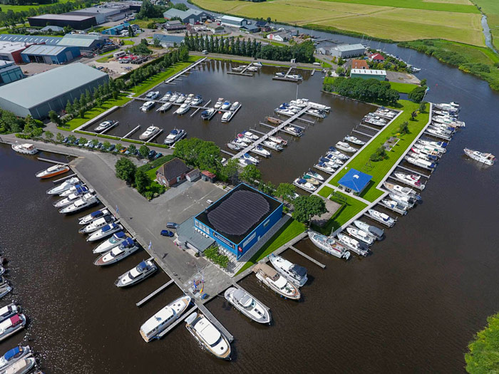 Yachthafen Irnsum Charterbasis Friesland
