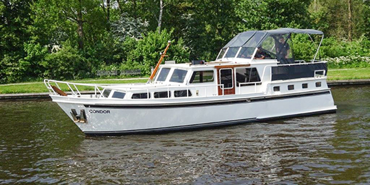 Moterboot Condor Friesland Yachtcharter