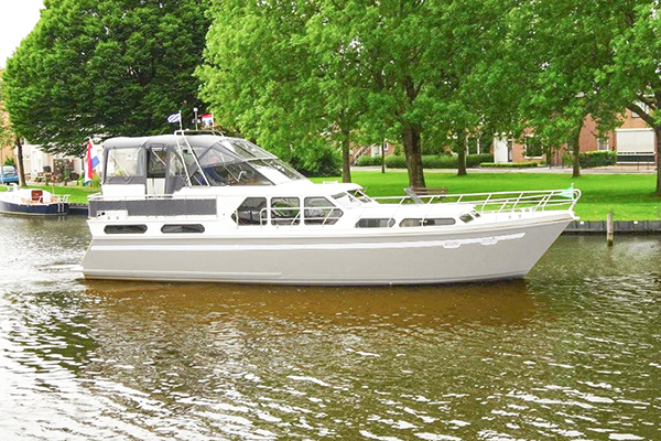 Motorboot Lauryn Holland ab Irnsum
