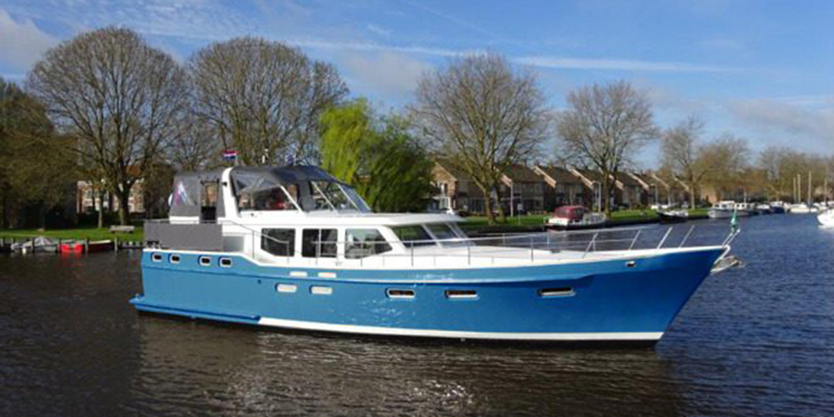 Motorboot Viatrix Yachtscharter Friesland Holland